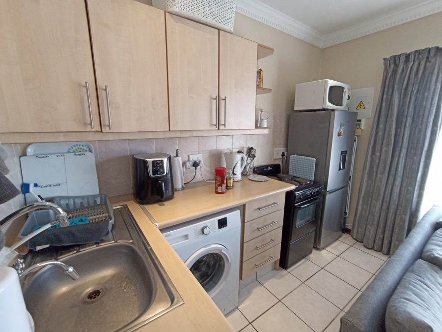 To Let 1 Bedroom Property for Rent in Bult West North West